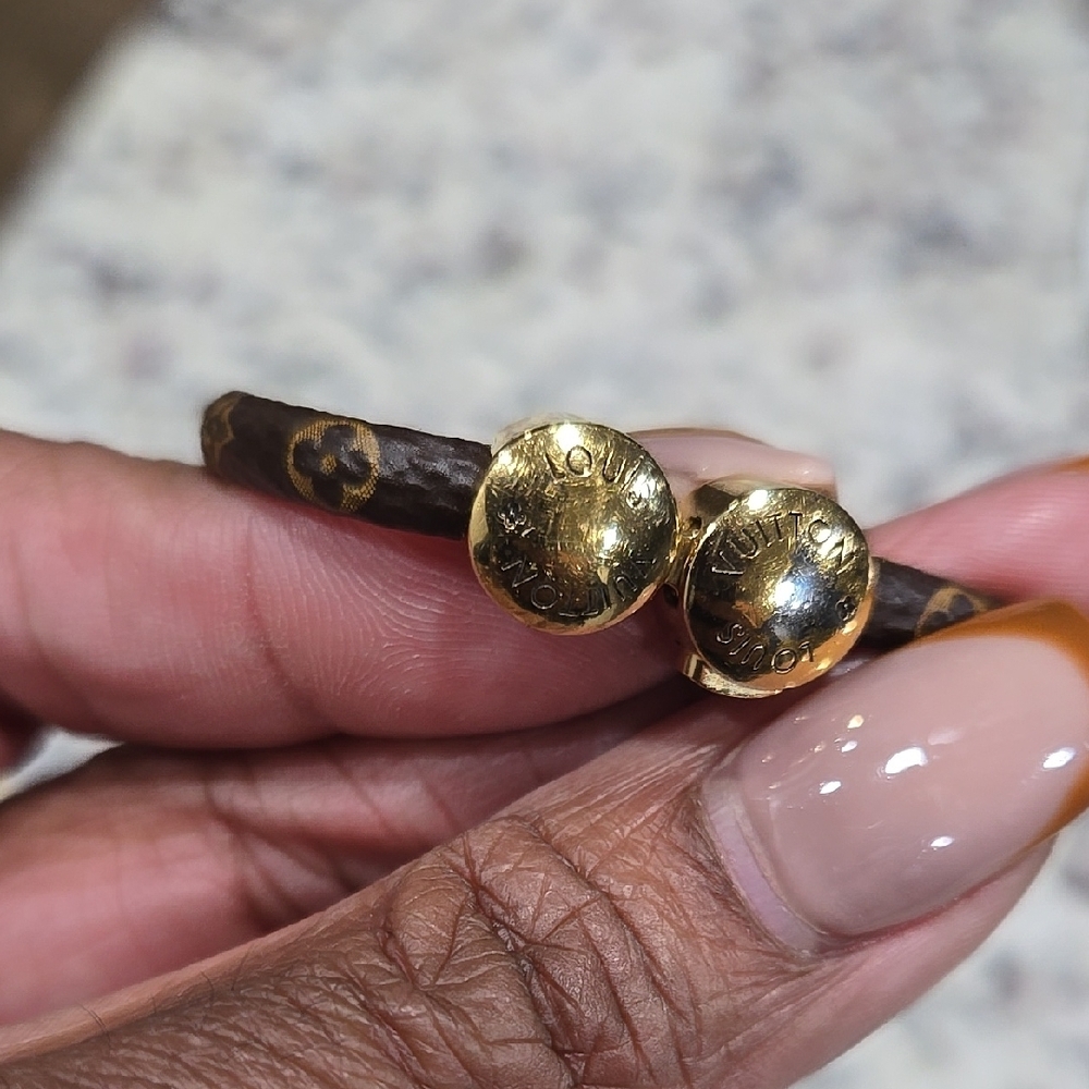 Louis Vuitton Monogram Bracelet - Picture 8 of 8